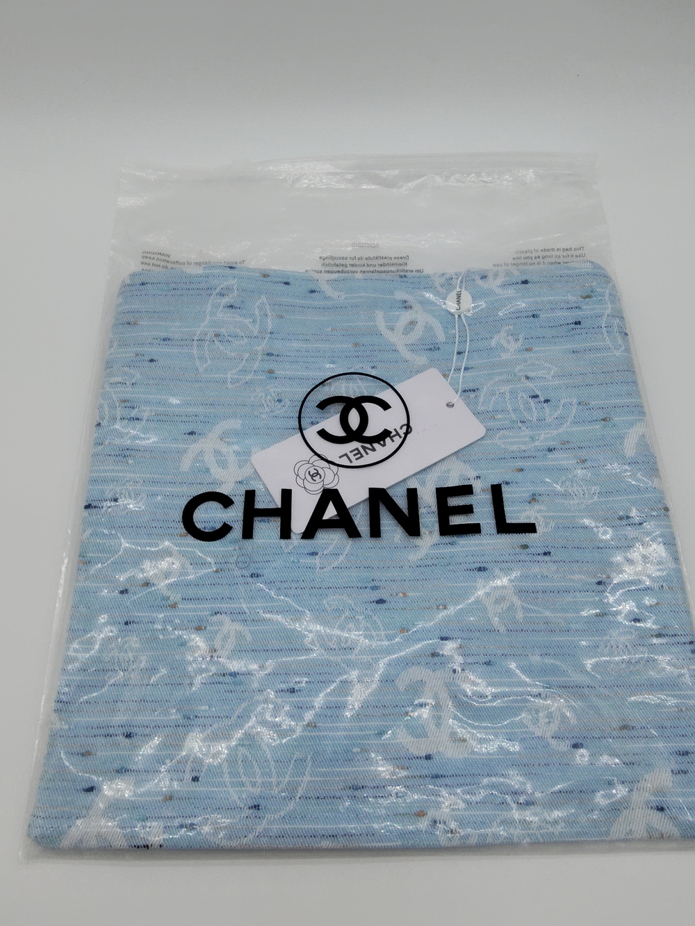 CHANEL Blue Tweed CC Logo Mini Tote Gift Summer 2024 Beauté Employee Tote NIP - Picture 3 of 7